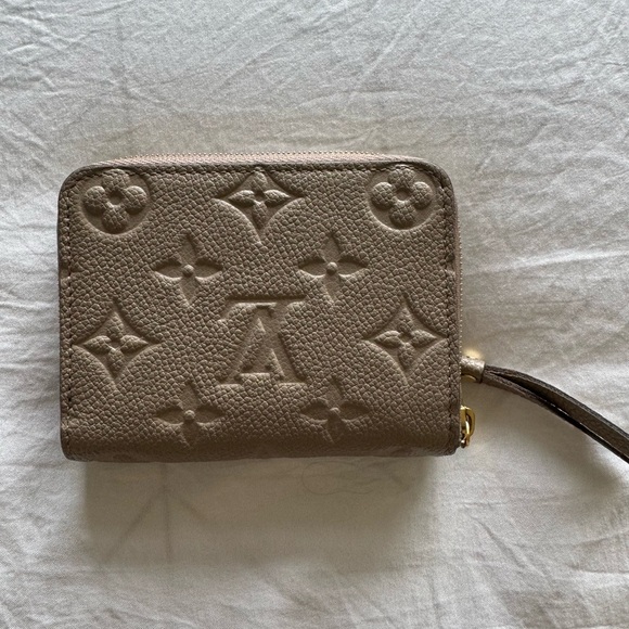 Louis Vuitton Zippy Coin Purse - Picture 4 of 8